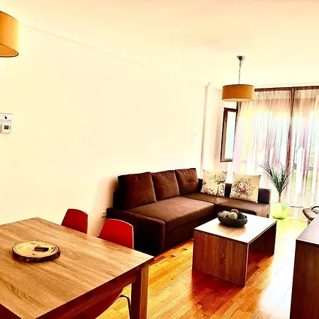 El Caxigu Apartment *